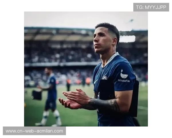 切尔西恩佐外脚背直塞:精准与创造力的完美融合