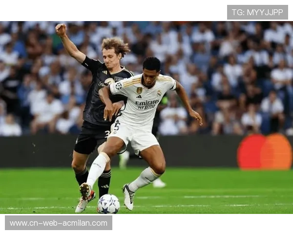 贝林厄姆连续假动作拉扯空间，英格兰推进丝滑